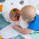 KIDS II Podloga za igru Polar bear Bright starts, siva - SKU10841