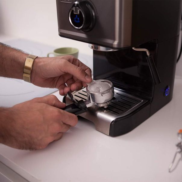 BLACK+DECKER Aparat za espresso BXCO1200E - BXCO1200E