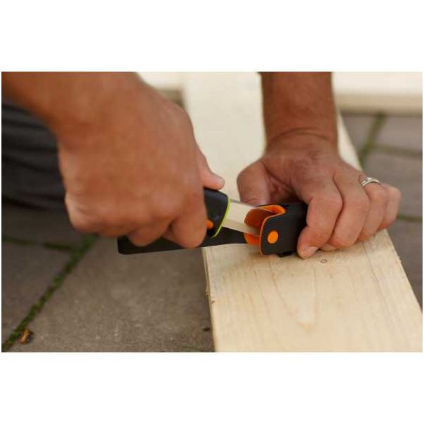 FISKARS Nož sa oštračem 1023619 - 046847