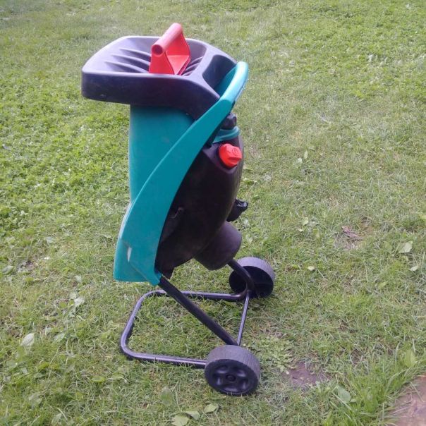 BOSCH Brza seckalica-drobilica AXT Rapid 2000, 2.000W - 0600853500