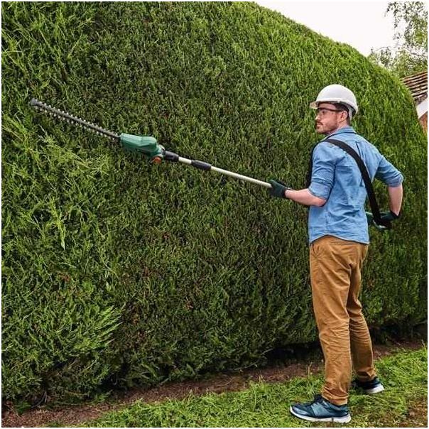 BOSCH Akumulatorske makaze za živu ogradu UniversalHedgePole 18, 1x2.5Ah - 06008B3000