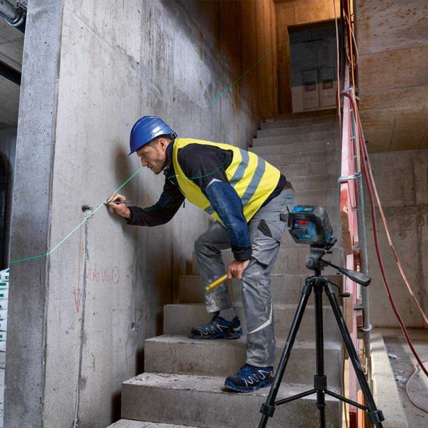 BOSCH Linijski laser sa zelenim zrakom GLL 2-15 G sa magnetnim nosačem sa štipaljkom u koferu - 0601063W02