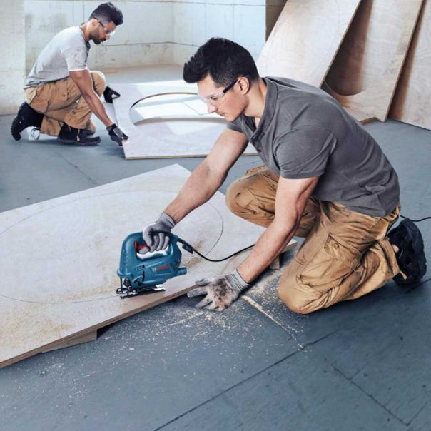 BOSCH Ubodna testera GST 700 + 3 komada abrazivnih sunđera + 5 komada T144 D + torba - 06012A7021