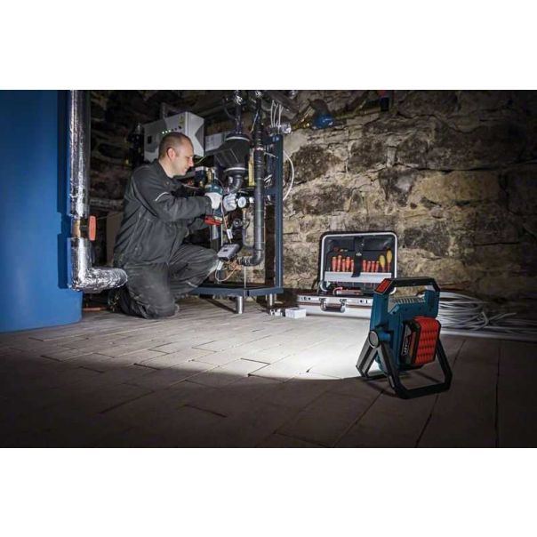 BOSCH Akumulatorski led reflektor GLI 18V-1900 Solo, bez baterije i punjača - 0601446400