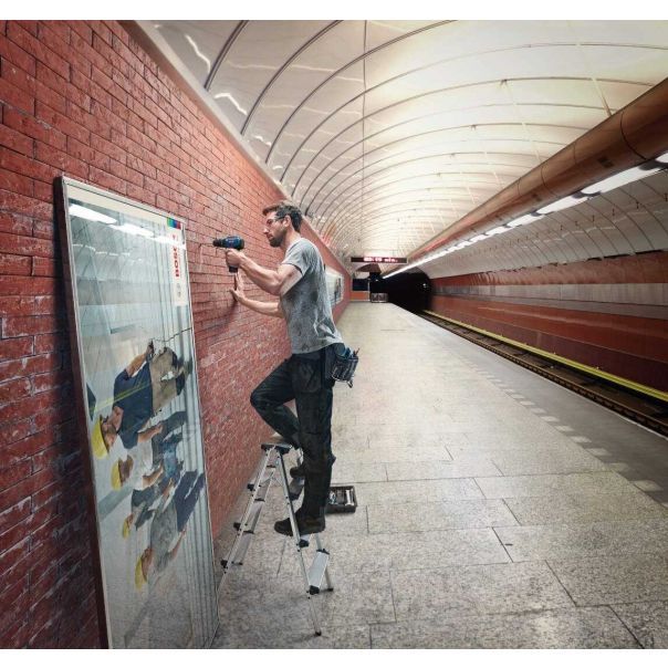 BOSCH Aku bušilica-odvrtač GSR 12V-30 u torbi sa 2 x 2,0 Ah Li-ion + 39-delni set pribora - 06019G9001