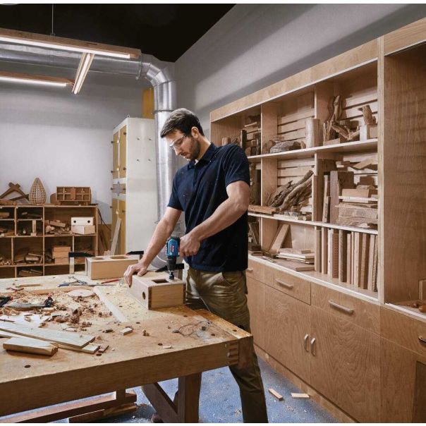 BOSCH Aku bušilica-odvrtač GSR 12V-30 u torbi sa 2 x 2,0 Ah Li-ion + 39-delni set pribora - 06019G9001