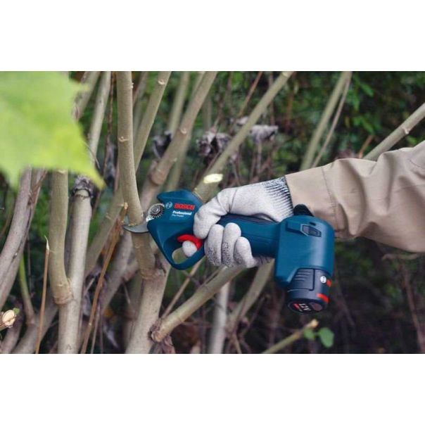 BOSCH Pro Pruner Professional akumulatorske makaze za baštu, 2xGBA 3.0Ah - 06019K1021