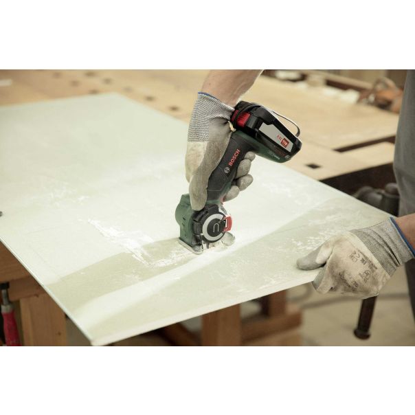 BOSCH Ubodna univerzalna aku. testera AdvancedCut 18 Solo; bez baterije i punjača - 06033D5100