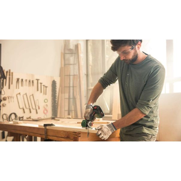 BOSCH Ubodna univerzalna aku. testera AdvancedCut 18 Solo; bez baterije i punjača - 06033D5100