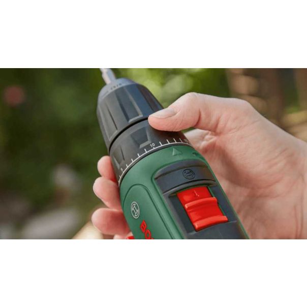 BOSCH Akumulatorska bušilica - odvrtač UniversalDrill 18V - 06039D4000