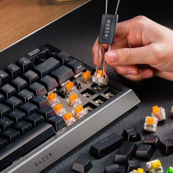 RAZER BlackWidow V4 75% - Hot-swappable Mechanical Gaming Keyboard - 060423