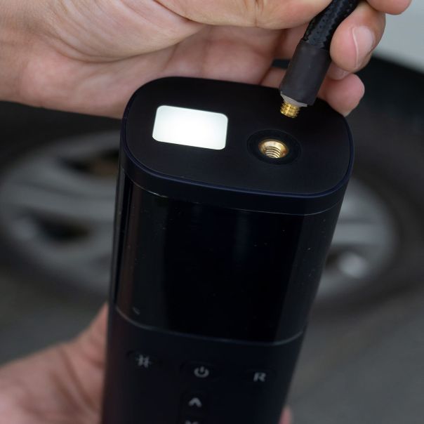 SKYCAR Pumpa za auto7,4V 60W digitalna sa litijumskom baterijom - 1010713