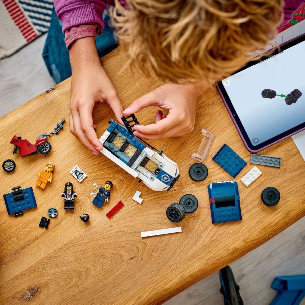 LEGO 60479 Policijski kombi za prevoz zatvorenika - EP2943016