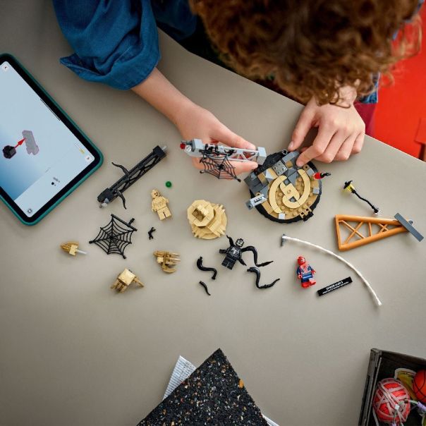 LEGO 76334 Epska bitka: Spajdermen protiv Sendmena - EP2905695