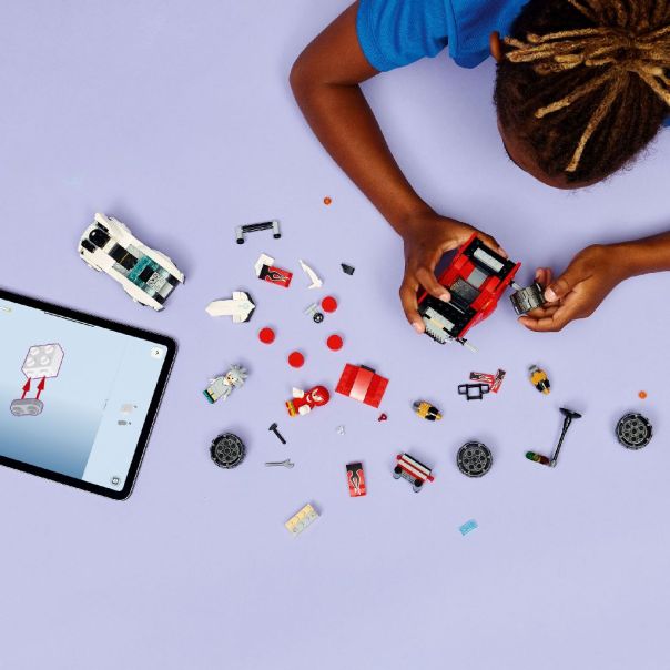 LEGO Silver automobil protiv Naklsa čudovišni kamion - EP2943103