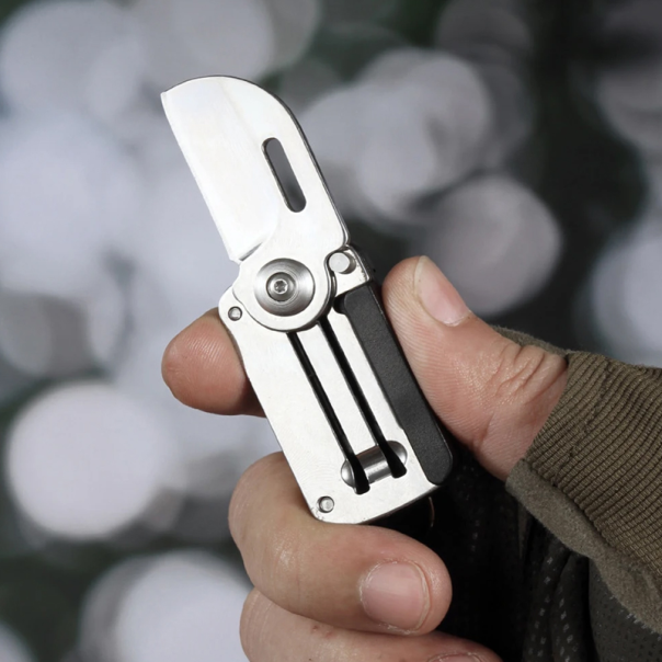 Privezak multifunkcionalni noz šrafciger crni - EP2848291