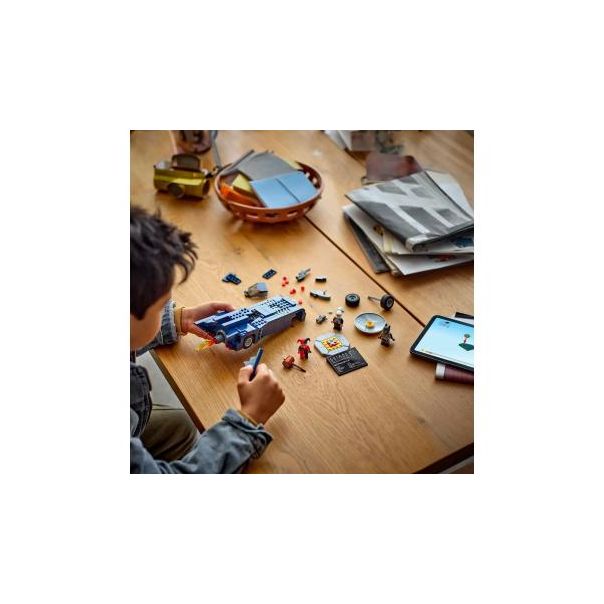 LEGO 76274  Betmen™ sa Betmobilom™ protiv Harli Kvin™ i Gospodina Ledenog™ - 227564