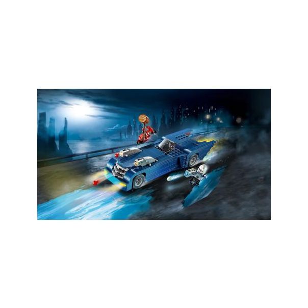 LEGO 76274  Betmen™ sa Betmobilom™ protiv Harli Kvin™ i Gospodina Ledenog™ - 227564