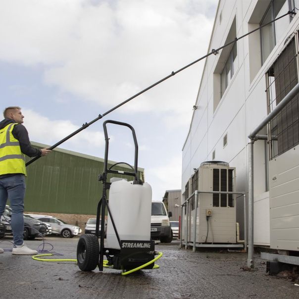 STREAMLINE  Profesionalni sistem na kolicima za čišćenje staklenih površina Streamflo 25L - 17675