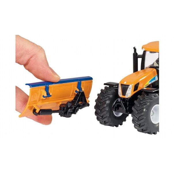 SIKU Traktor sa plugom za oranje I posipačem - 2940