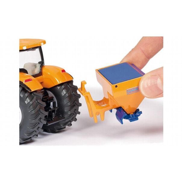SIKU Traktor sa plugom za oranje I posipačem - 2940