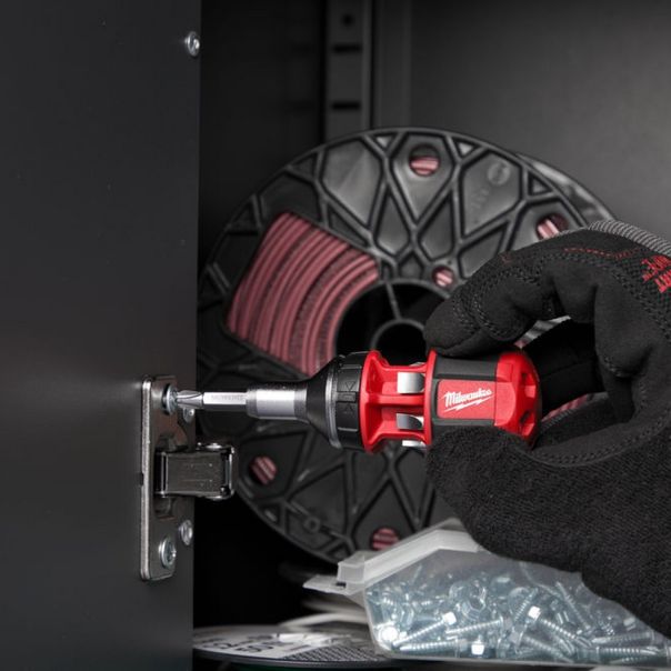 MILWAUKEE Odvijač sa bitsevima 8u1 - 4932471868