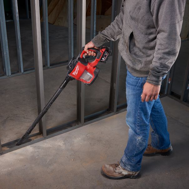 MILWAUKEE Aku. ručni usisivač 18V - M18CV-0, SOLO (bez baterije i punjača) - 4933459204