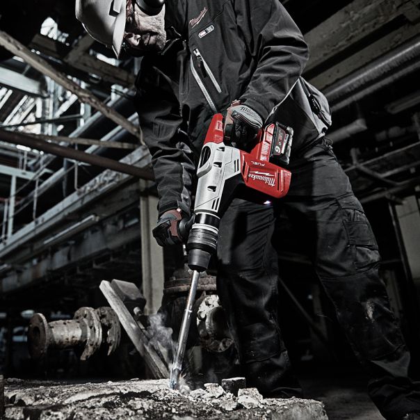 MILWAUKEE Aku. bušilica-čekić SDS-Max 18V 12Ah 6.1J - M18CHM-121C - 4933471284