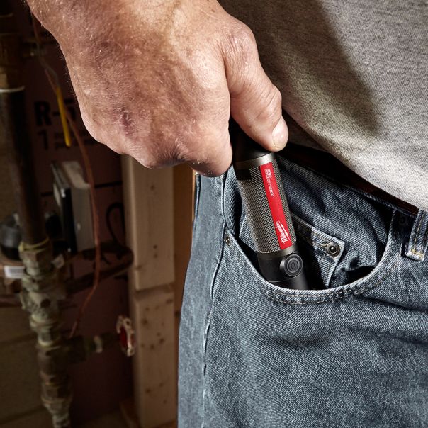 MILWAUKEE Aku. ručna baterijska lampa - L4FMLED-301 - 4933479770