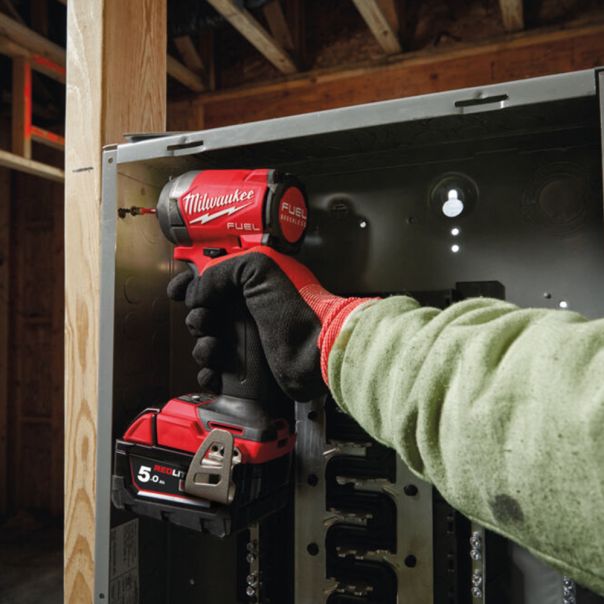 MILWAUKEE Aku. udarni odvijač  1/4” 18V 2x5Ah - M18FID3-502X - 4933479865