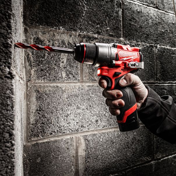 MILWAUKEE Aku. bušilica 12V 2x2Ah - M12FPD2-202X - 4933479868