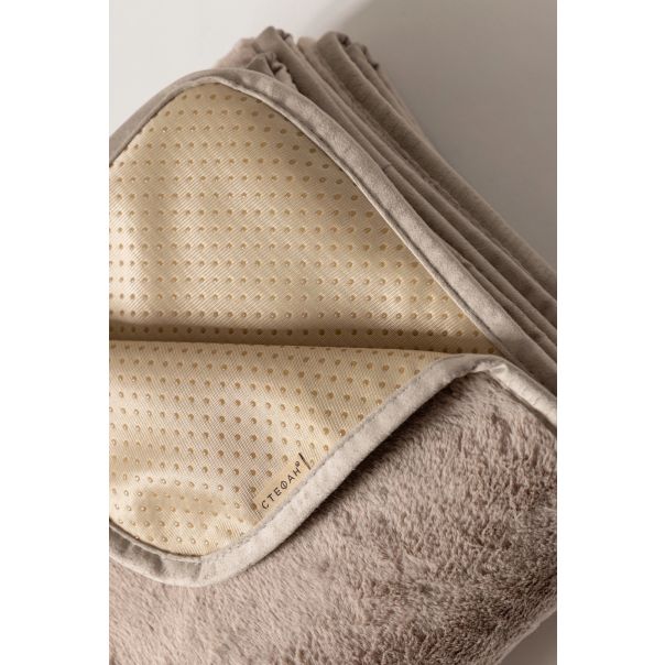 STEFAN Krznena prostirka sa neklizajućom podlogom 70x150cm braon - 596-braon