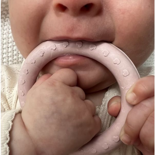 Hevea okrugla glodalica za bebe Boja peska - 648040