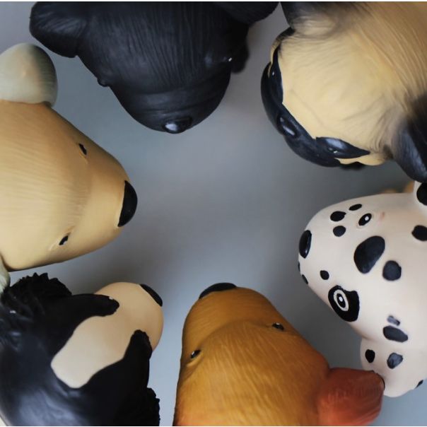 Hevea igračka od prirodne gume - kućni ljubimac, Mops - 660051