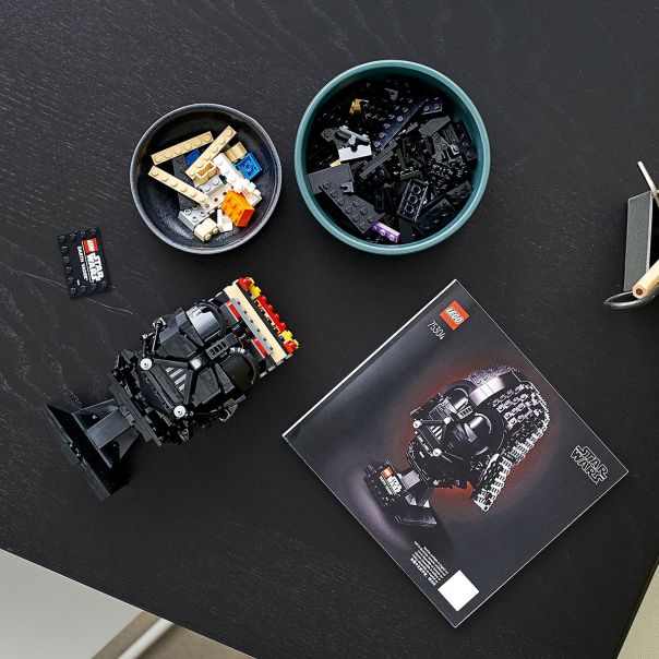 LEGO 75304 Dart Vejderova kaciga - 75304