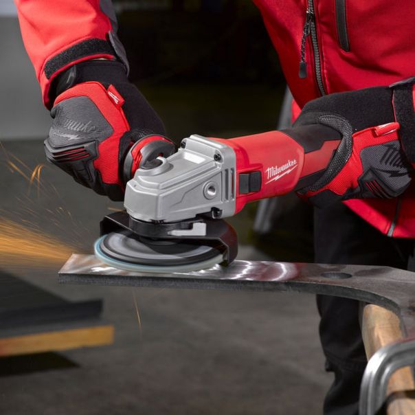 MILWAUKEE Ugaona brusilica sa odsisavanjem 125mm 1550W - AGV 15-125 XE DEG-SET - 4933448830
