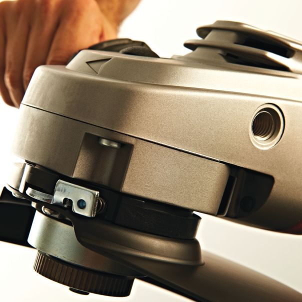 MILWAUKEE Ugaona brusilica 230mm 2200W - AGV 22-230 E - 4933431850