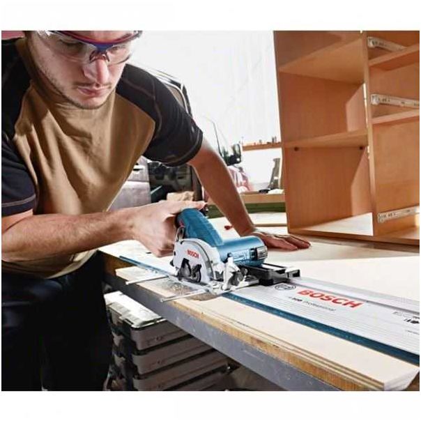 BOSCH Aku kružna testera GKS 12V-26 SOLO sa dodatnim priborom za usisavanje prašine - 06016A1001