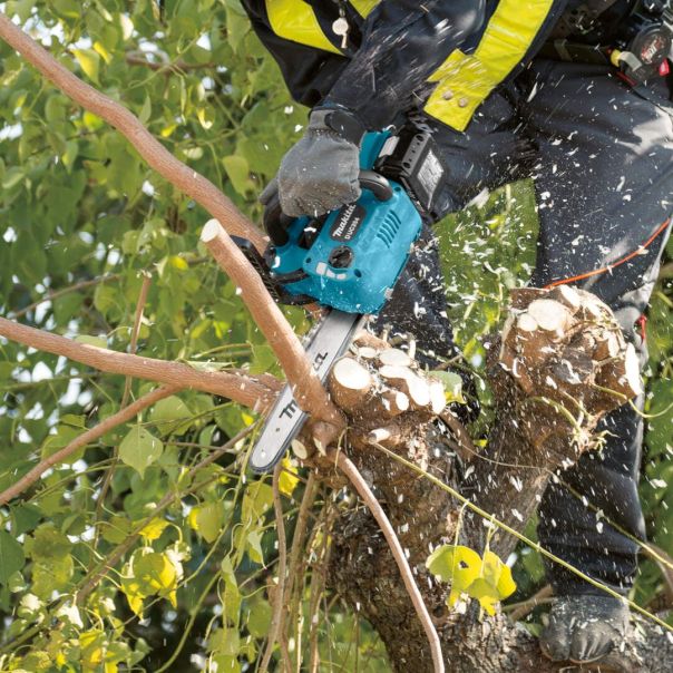 MAKITA Akumulatorska lančana testera DUC254Z; bez baterije i punjača - DUC254Z