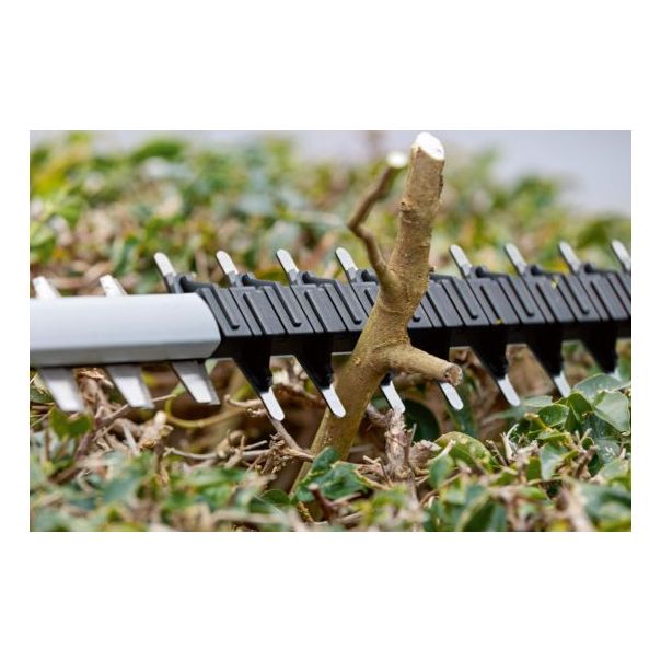 BOSCH Aku makaze za živu ogradu GHE 18V-50 - bez punjača i baterije - 06008C9500