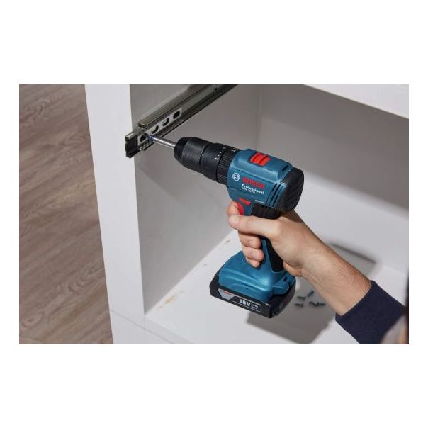 BOSCH Akumulatorska bušilica GSB 185, 2x2.0Ah + 82-delni set pribora u koferu - 0615990N2P