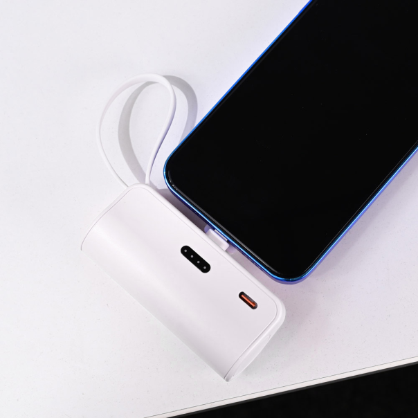 Power bank prenosiva baterija privezak 5000mAh 15W lightning bela - 219206