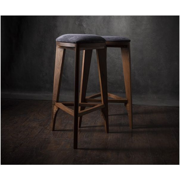 MEDA FURNITURE Terza Stoffa – Barska stolica od oraha sa tapaciranim sedištem - OrahTerStof35