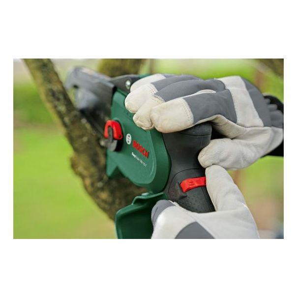 BOSCH Aku lančana testera EasyChain 18V-15-7 - bez baterije i punjača - 06008B8901