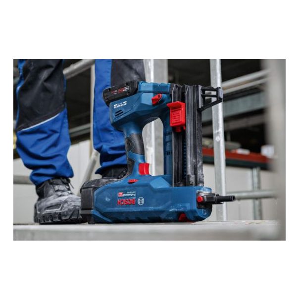 BOSCH Aku pištolj za eksere GNB 18V-40; 2x4,0Ah ProCore + punjač + XL-BOXX sa uloškom 06019L7005 - 06019L7005