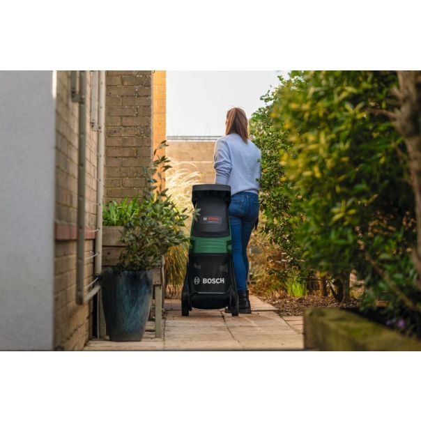 BOSCH Seckalica - drobilica UniversalShredder 2x18V-25 - bez baterije i punjača - 06008E0001