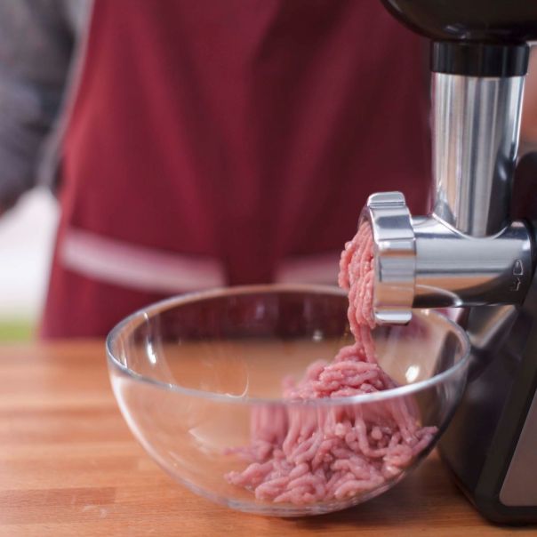 BLACK+DECKER Mašina za mlevenje mesa BXMMA1000E - BXMMA1000E