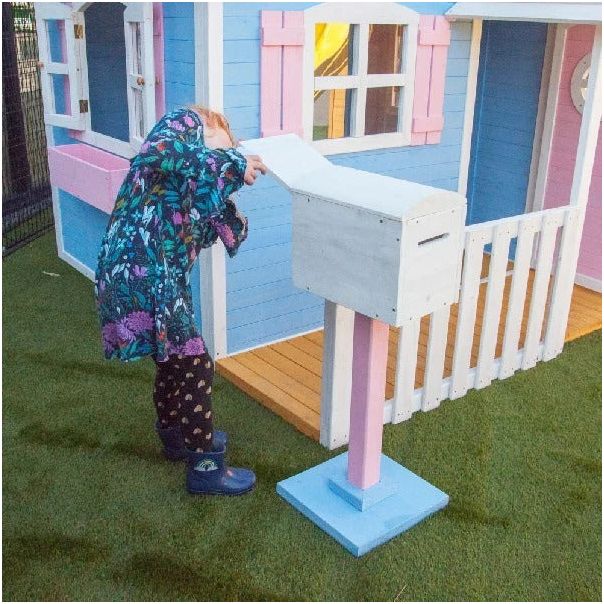 Velika drvena dečija kućica sa verandom KINDER HOME - C181-1