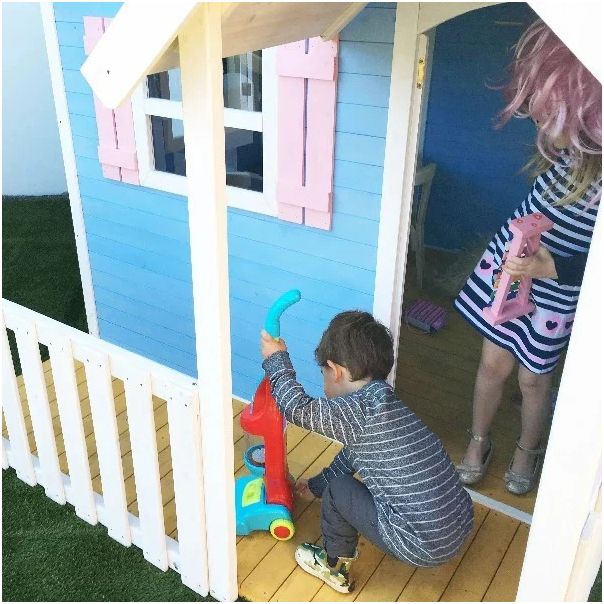 Velika drvena dečija kućica sa verandom KINDER HOME - C181-1