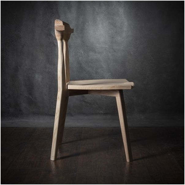 MEDA FURNITURE Luka – drvena stolica sa tapaciranim sedištem - TakuIzd45